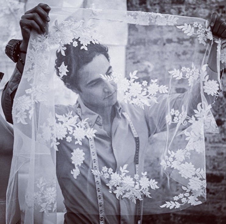 Модельер Зак Позен закрывает свой бизнес фон