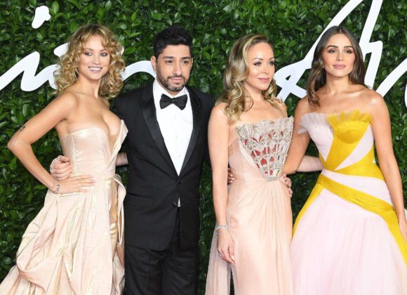 Звезды в нарядах Ralph&Russo The 2019 British Fashion Awards фон