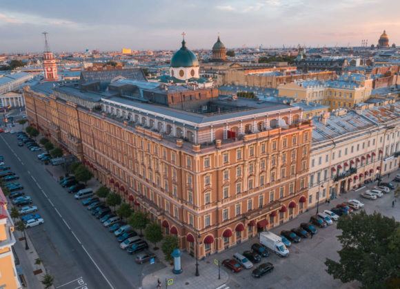 Лето как искусство GHE_facade_drone