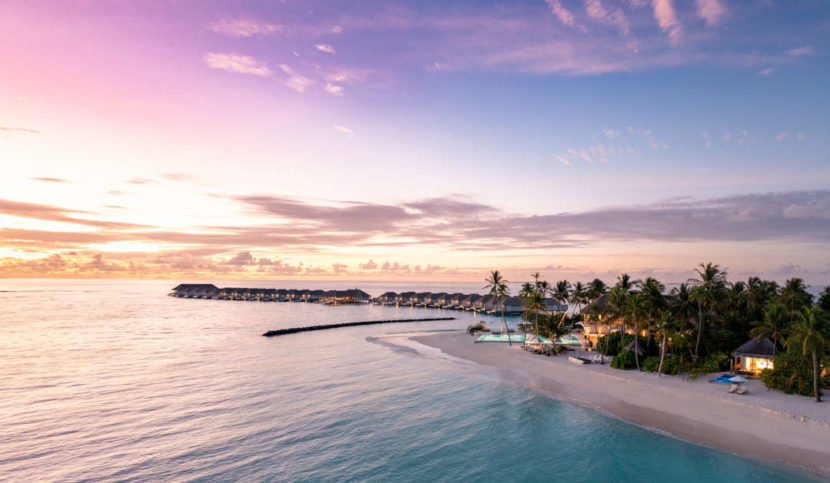 Baglioni Resort Maldives: частичка Италии в райских тропиках Sunset_Baglioni_Resort_Maldives