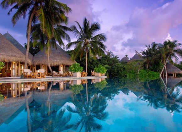Milaidhoo представляет магическое путешествие для своих гостей. miladhoo_0036_Milaidhoo-Maldives_Compass-Pool-Bar-9-1