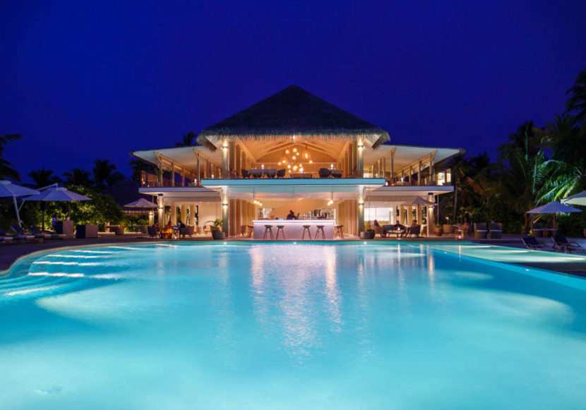 Gusto+PoolBar_Baglioni_Resort_Maldives (1)