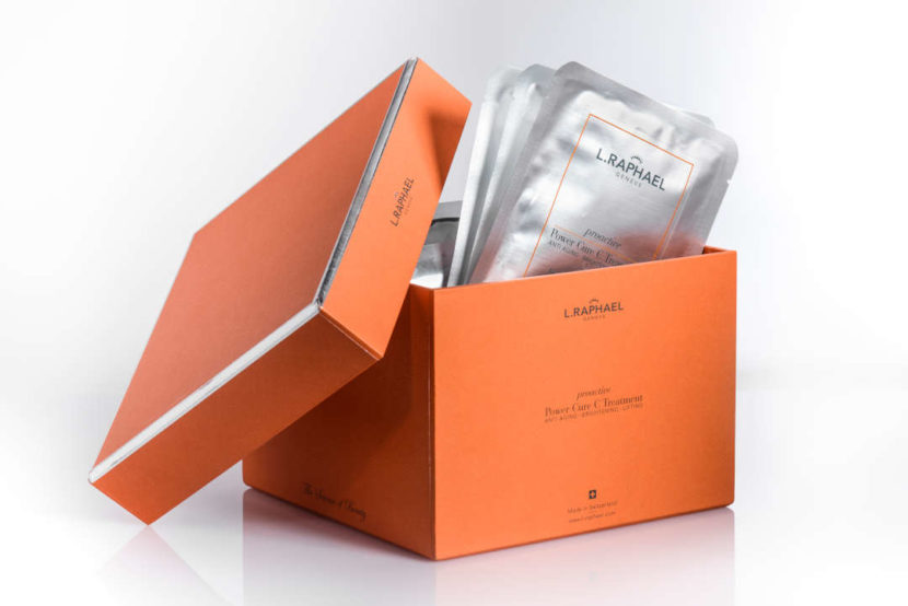 Главные beauty-новинки февраля Boite-dossier-de-presse-ouverte