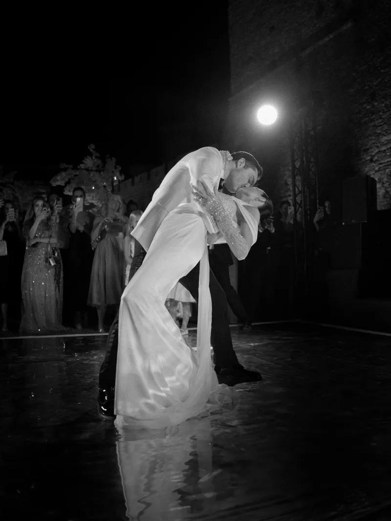 Эд Вествик и Эми Джексон: свадьба в заколдованном саду 5366243225112797355