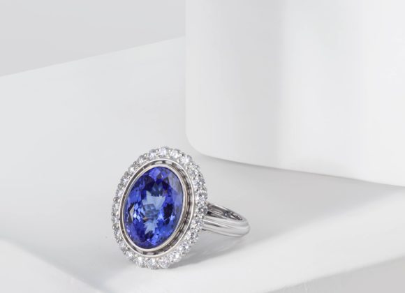 Mousson Atelier: гид по помолвочным кольцам Newclassic R0236-3-1