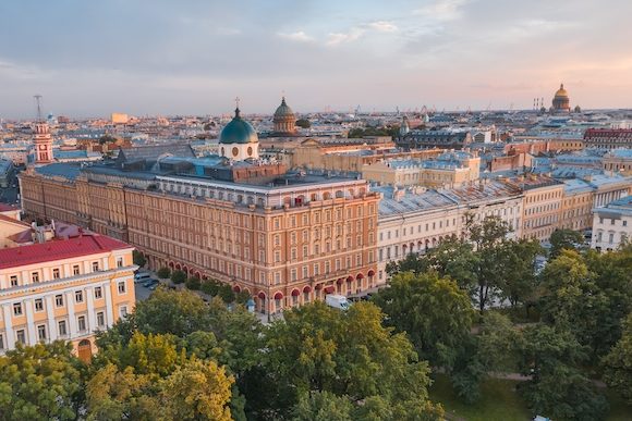 Лето в Петербурге: культурный гид от консьержей Гранд Отеля Европа Фасад2