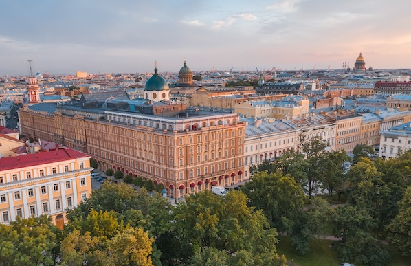 Лето в Петербурге: культурный гид от консьержей Гранд Отеля Европа Фасад2