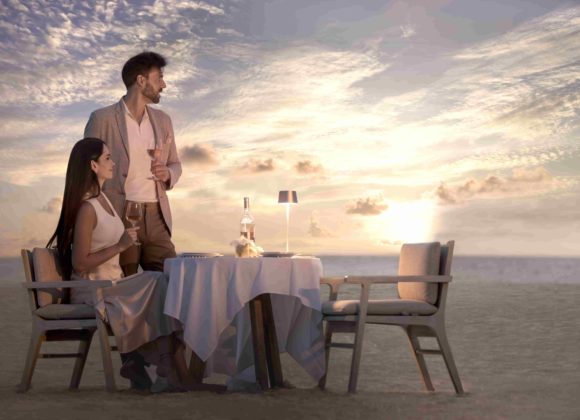 InterContinental Maldives _ Beach Dinner Couple Destination Dining (2)-min