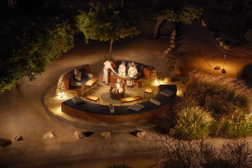 Отпразднуйте важные события с заботой о себе вместе с Zulal Zulal Wellness Resort_Couple Fire Pit