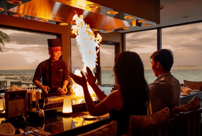 Мальдивский курорт Kuda Villingili третий год подряд получает награду Wine Spectator 3-Teppanyaki by Mar-Umi