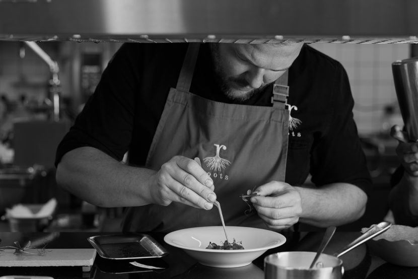 Green Chef Portrait Pascal Steffen im Restaurant Roots in Basel
